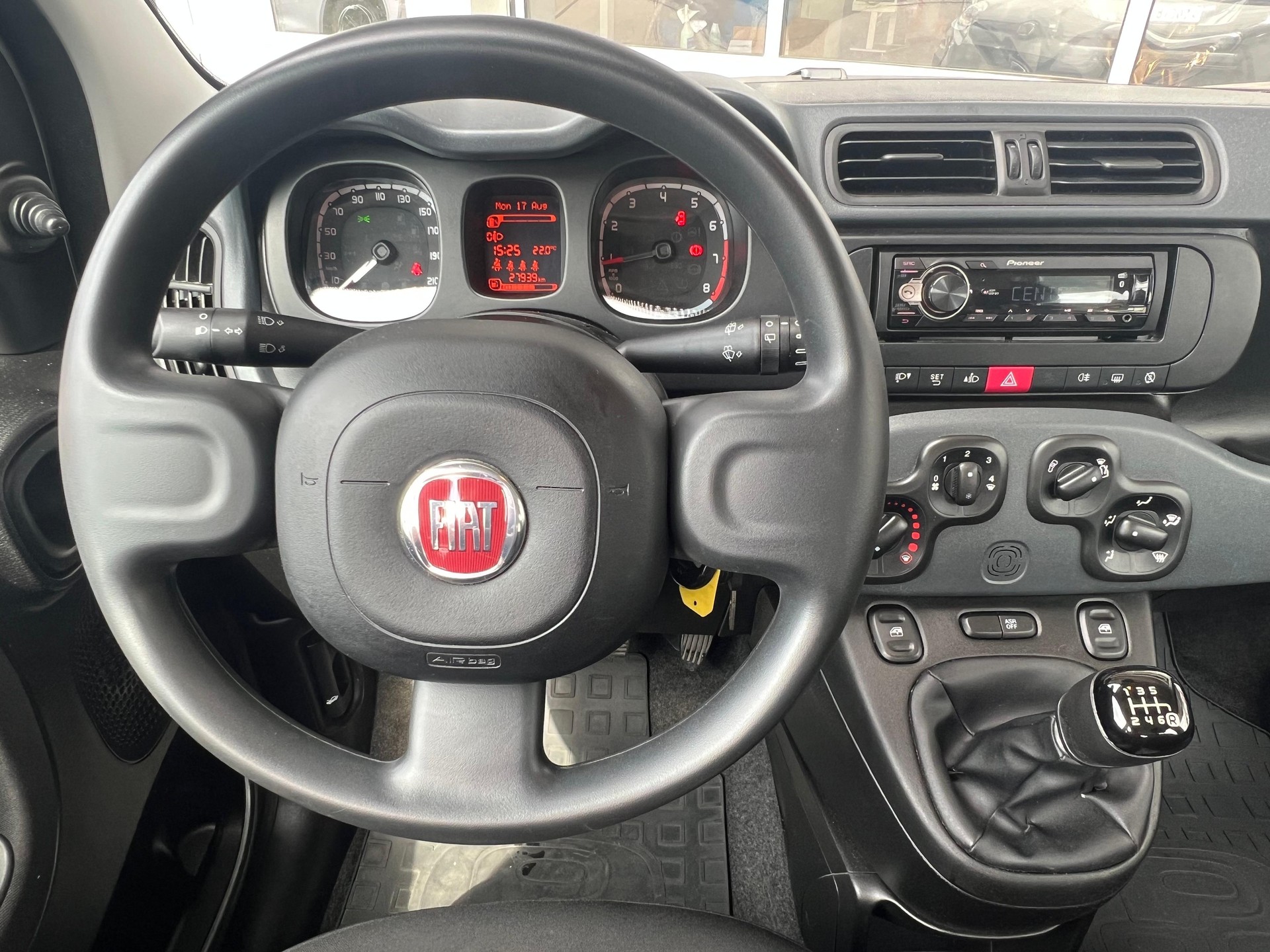 FIAT Panda 1.0 Hybrid Cool-image-12