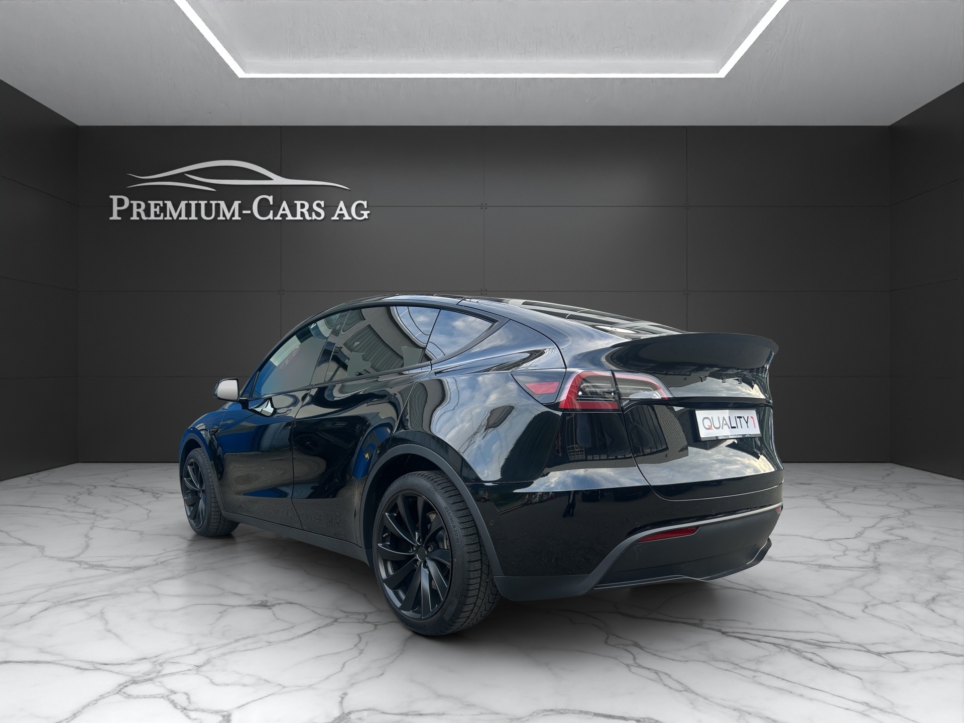 TESLA Model Y Long Range Dual Motor AWD / Batterie 92% / AMD /-image-2