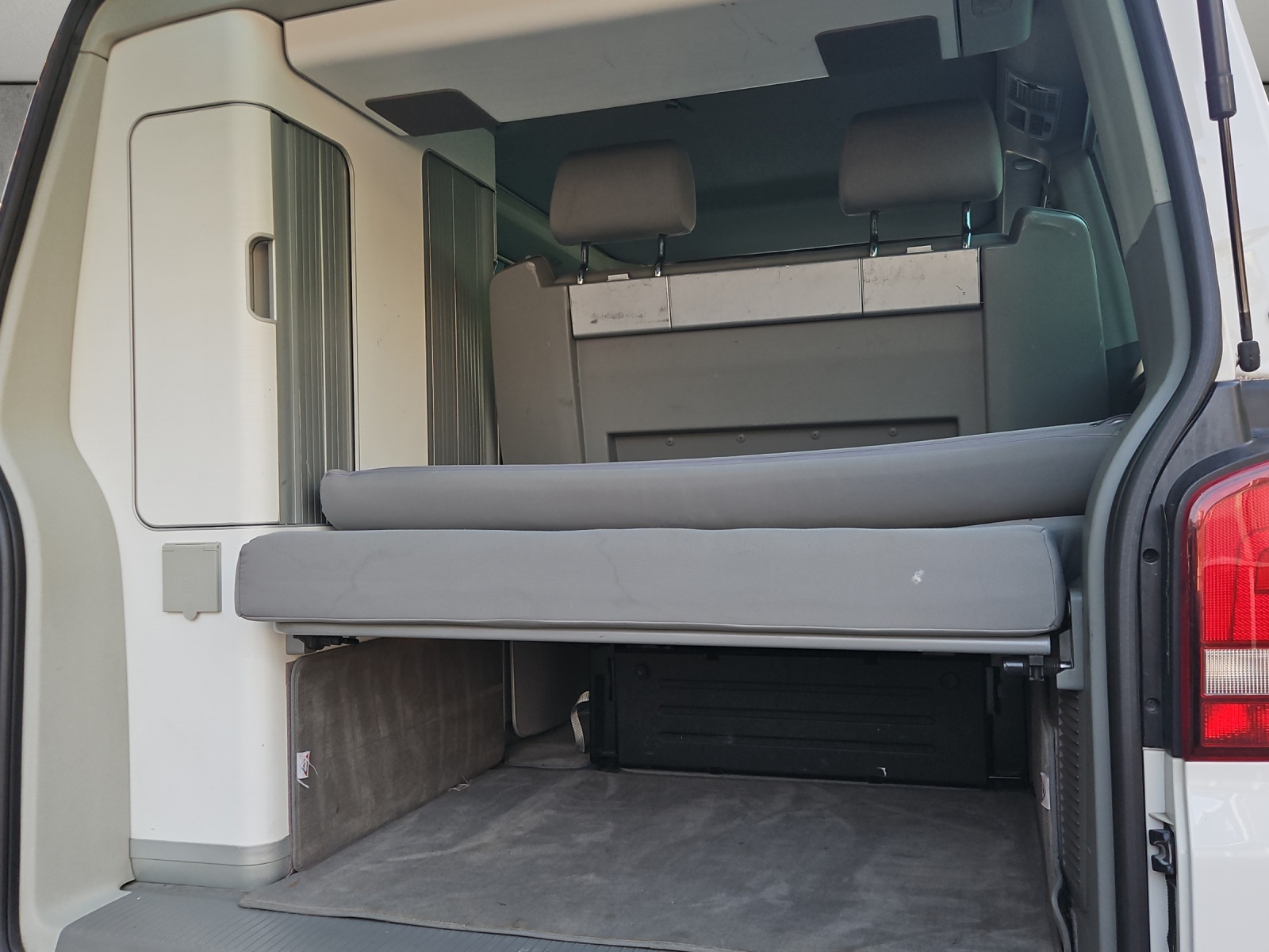 VW T5 California 2.0 Bi-TDI Comfortline 4Motion DSG-image-9