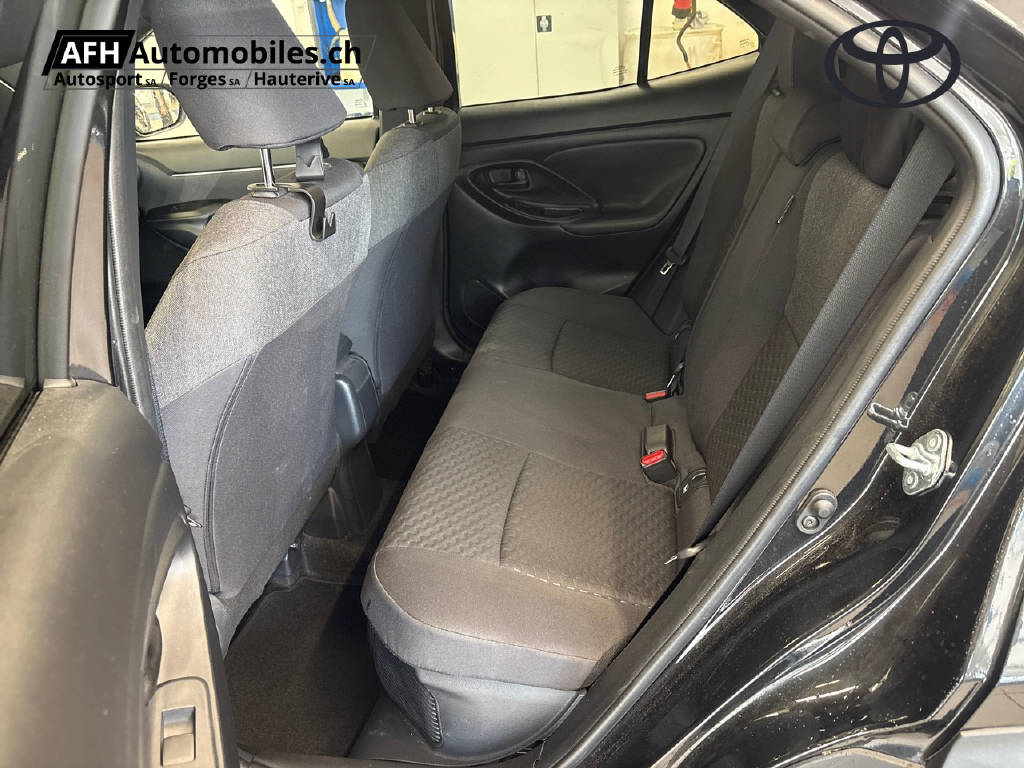 TOYOTA Yaris Cross 1.5 VVT-i HSD Trend AWD-i-image-14