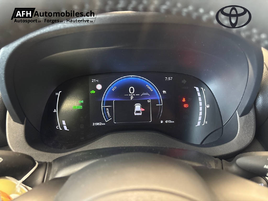 TOYOTA Yaris Cross 1.5 VVT-i HSD Trend AWD-i-image-11