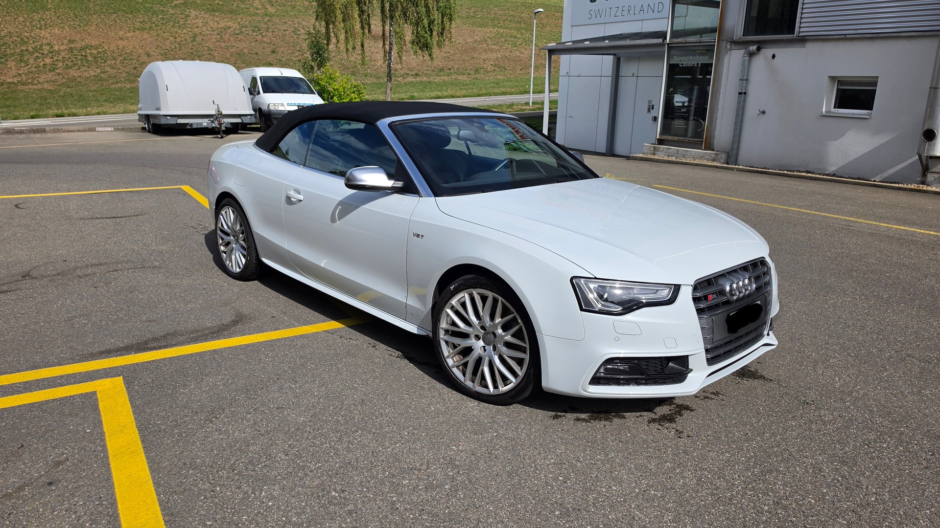 AUDI 3.0 V6 TFSI quattro S-Tronic-image-3