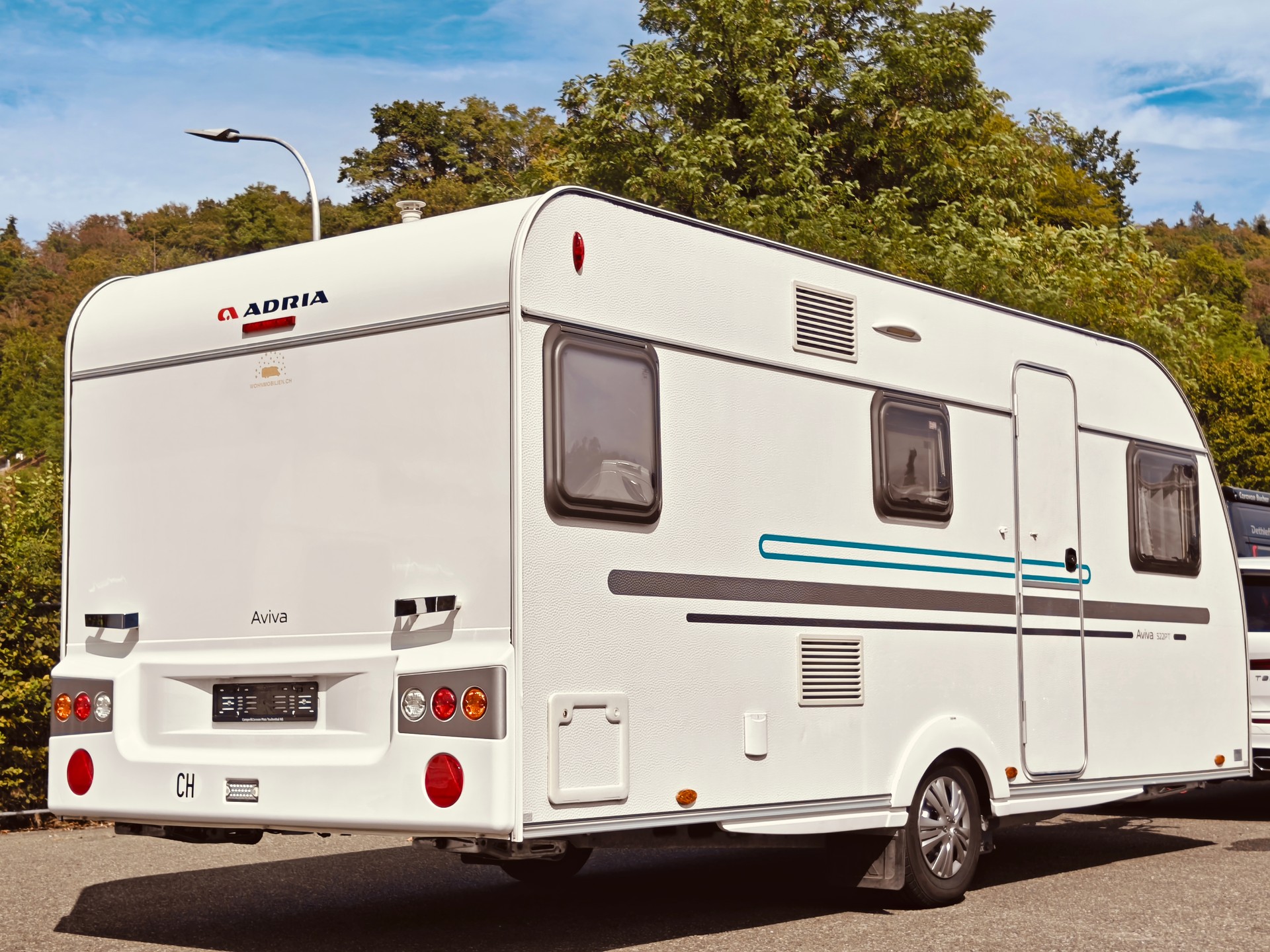 ADRIA E Aviva 522 PT -- Etagenbetten -- Mover -- Luftvorzelt -- Veloträger-image-3