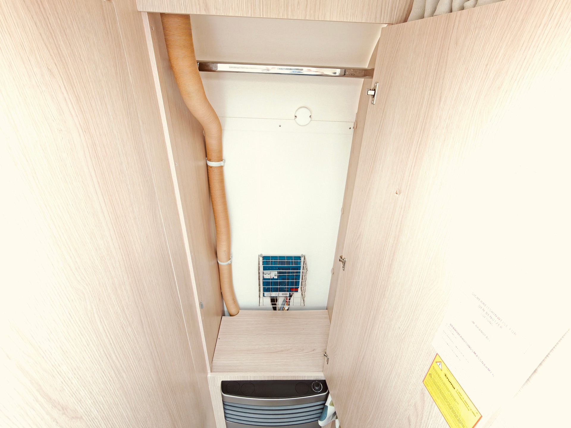 ADRIA E Aviva 522 PT -- Etagenbetten -- Mover -- Luftvorzelt -- Veloträger-image-26