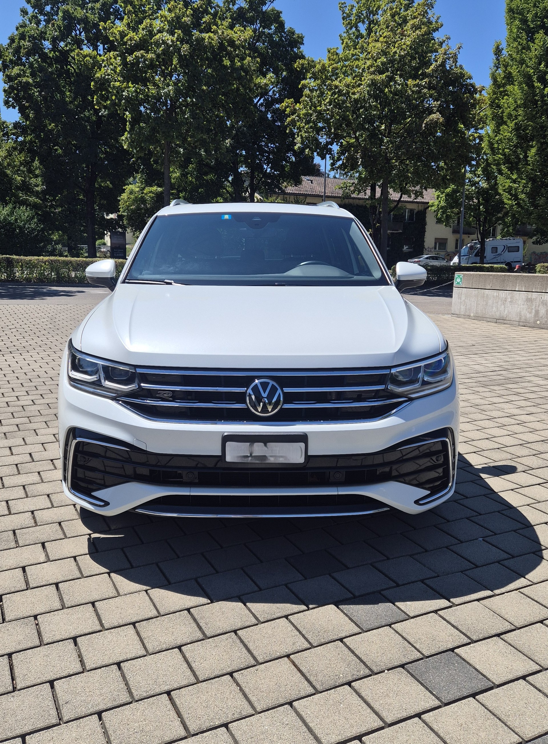 VW 1.4 TSI PHEV R-Line DSG 2WD-image-2