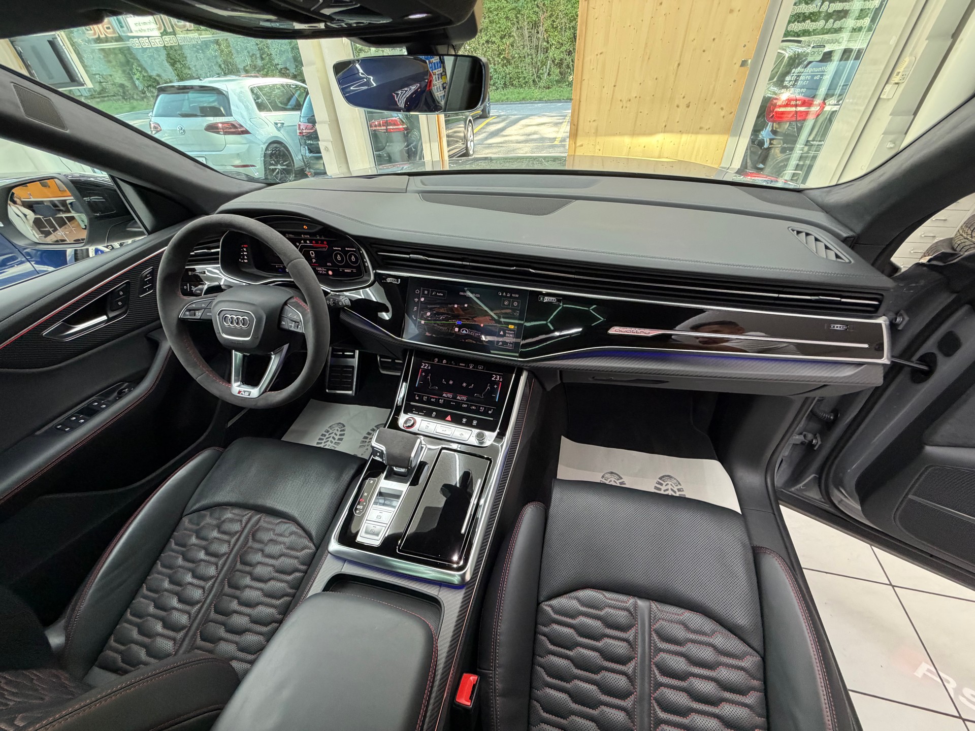 AUDI RS Q8 4.0 V8 TFSI quattro T-Tronic-image-15