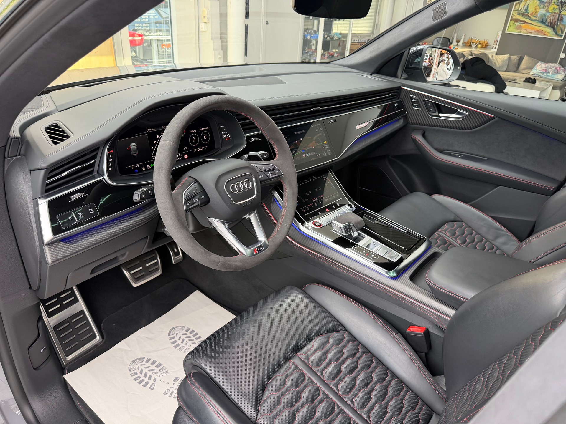 AUDI RS Q8 4.0 V8 TFSI quattro T-Tronic-image-10