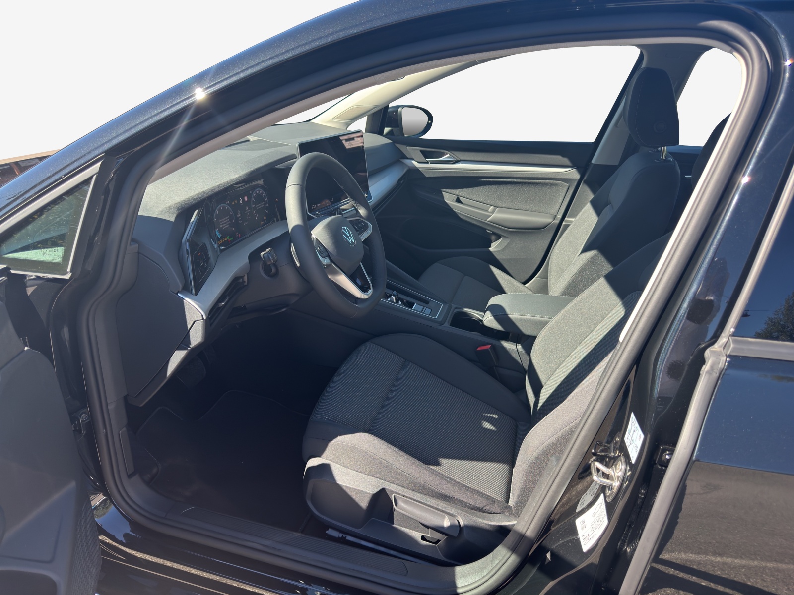 VW Golf Basis 1.5eTSI 115PS-image-7