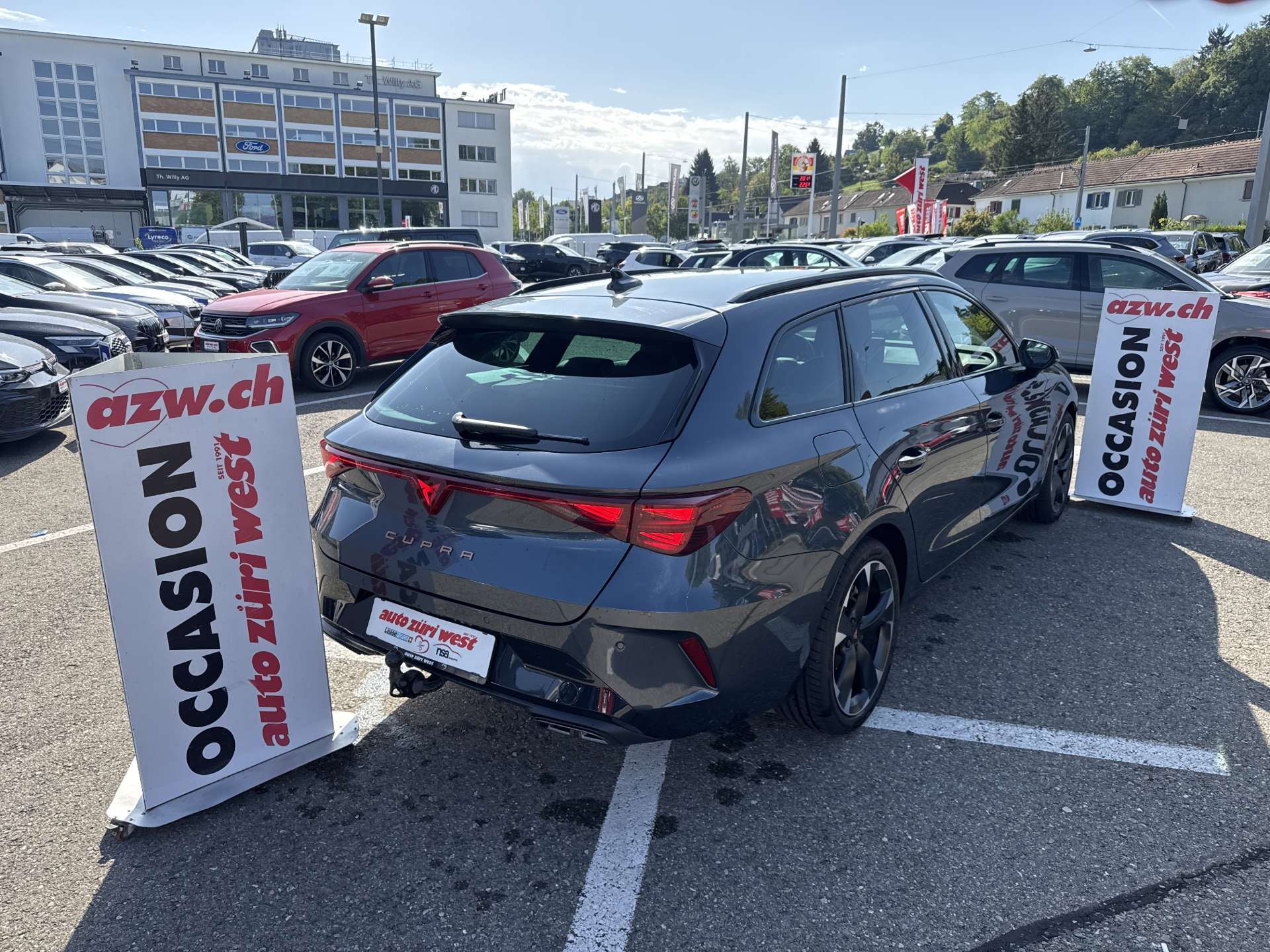 CUPRA LEON ST 2.0 TDi DSG-Automat-image-2