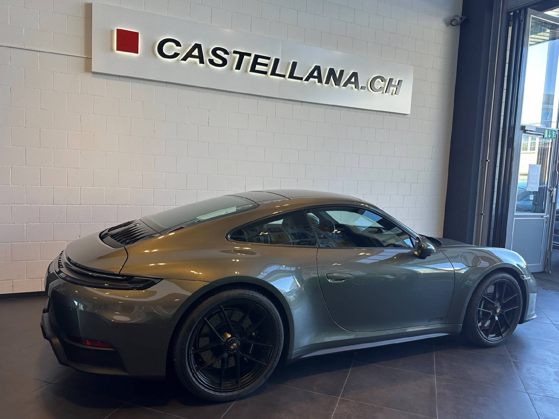 PORSCHE 911 Coupé 3.6 Carrera 4 GTS PDK-image-2