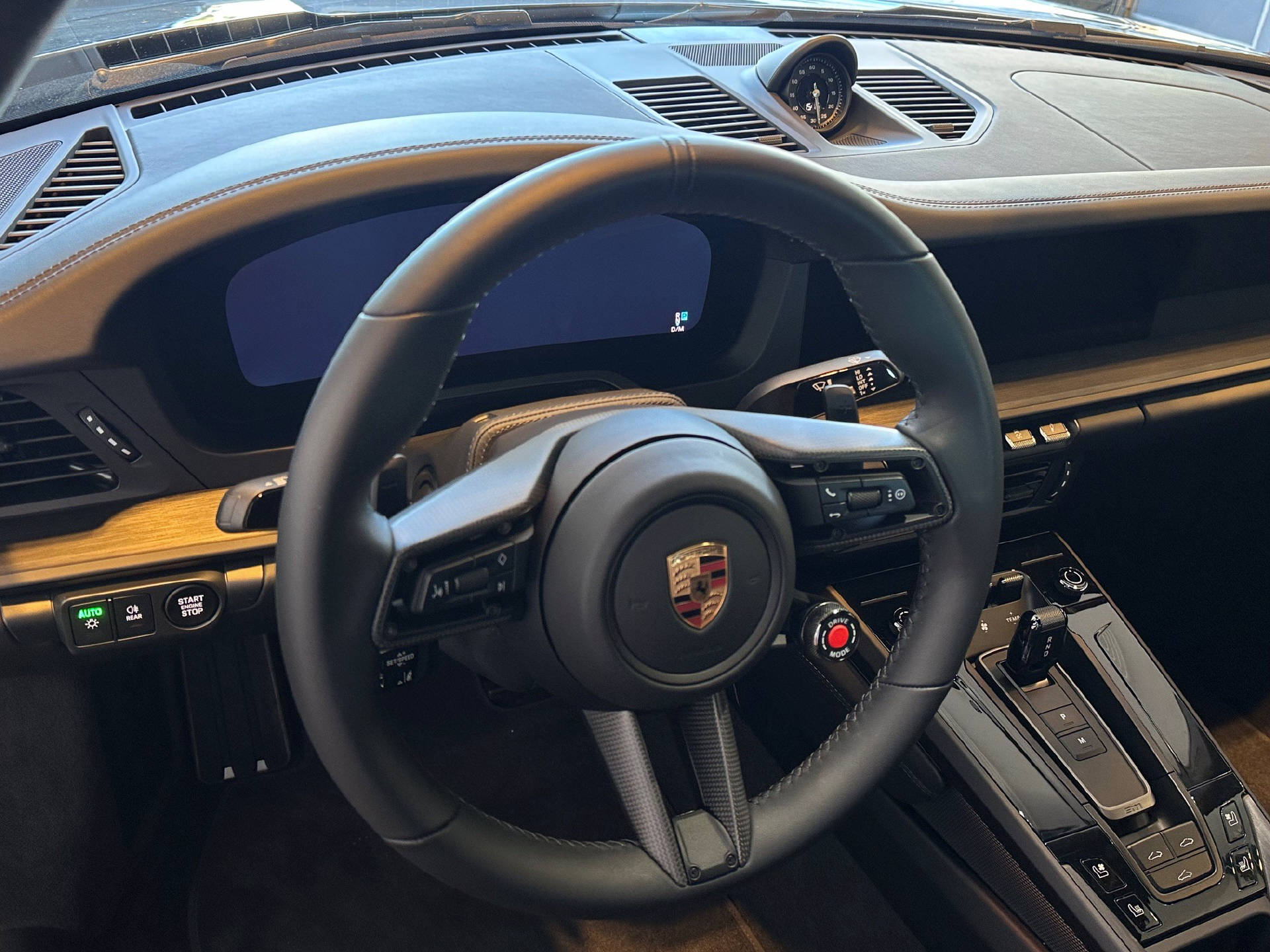 PORSCHE 911 Coupé 3.6 Carrera 4 GTS PDK-image-8