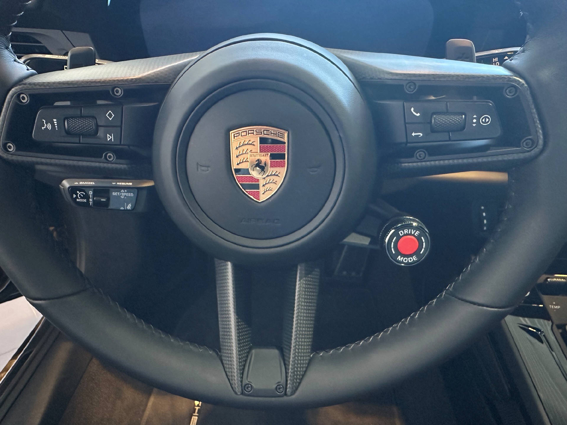 PORSCHE 911 Coupé 3.6 Carrera 4 GTS PDK-image-9