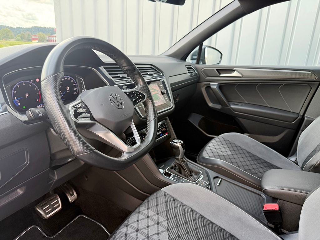 VW Tiguan Allspace 2.0TSI R-Line 4Motion DSG-image-7