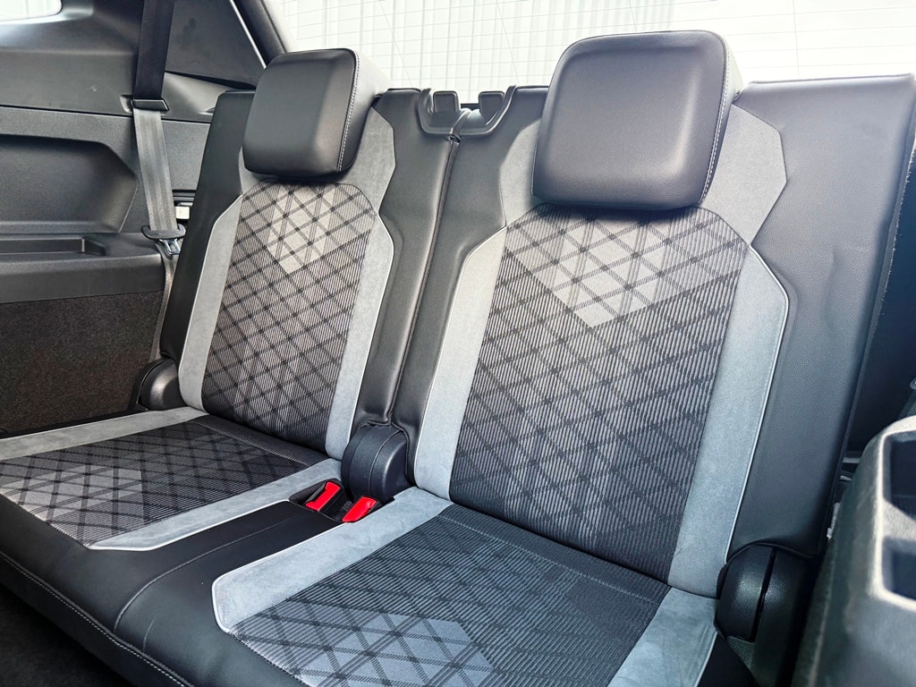 VW Tiguan Allspace 2.0TSI R-Line 4Motion DSG-image-17
