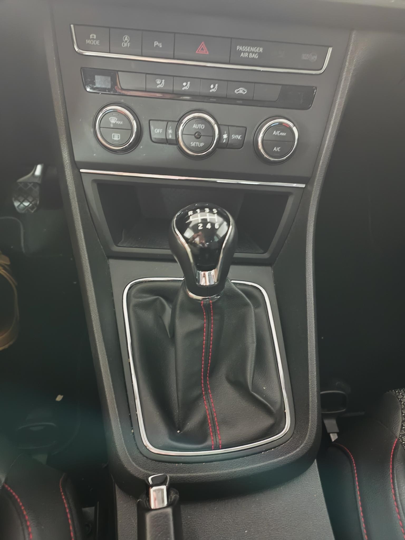 SEAT 1.4 TSI 125 FR-image-8
