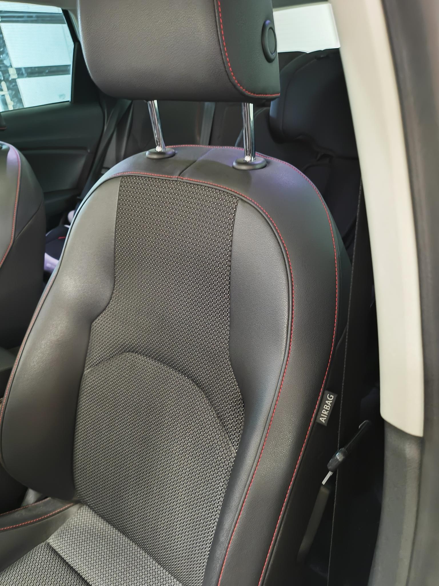 SEAT 1.4 TSI 125 FR-image-9