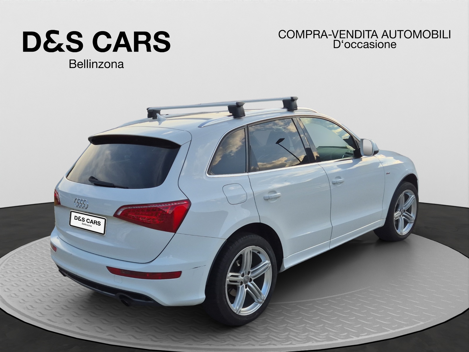 AUDI Q5 2.0 TFSI quattro S-line-image-4