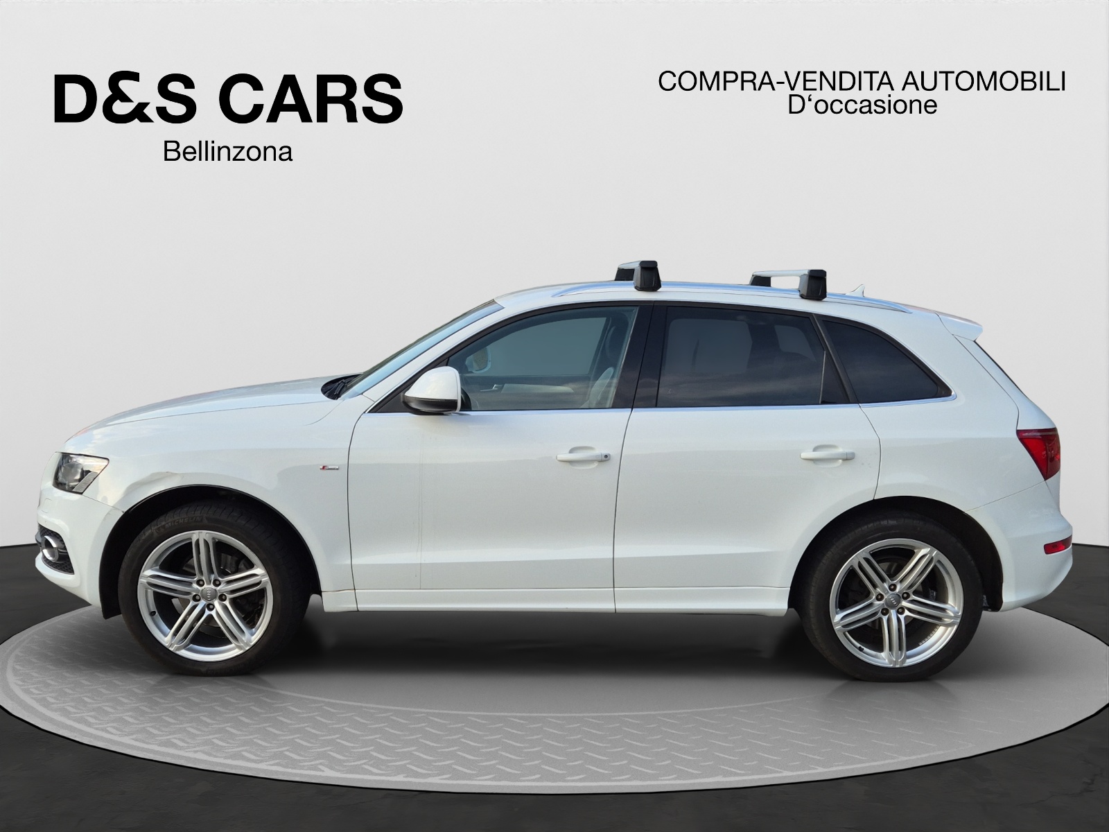 AUDI Q5 2.0 TFSI quattro S-line-image-1
