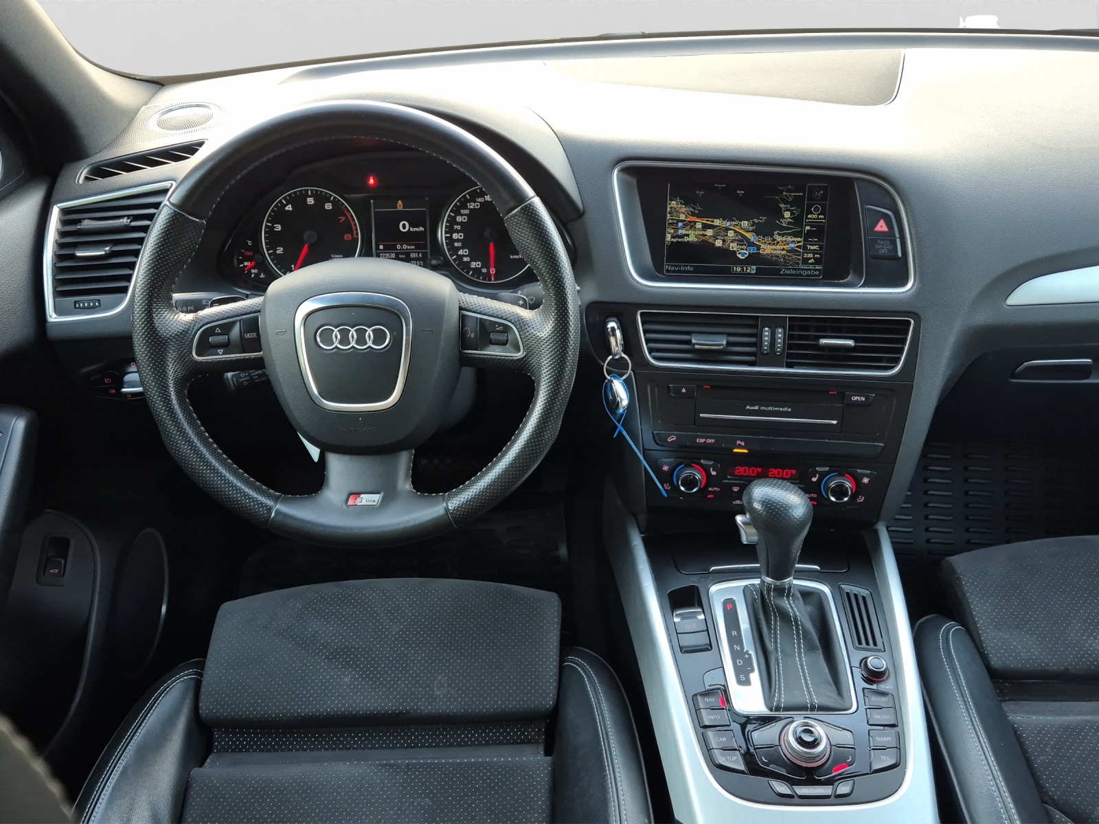 AUDI Q5 2.0 TFSI quattro S-line-image-9