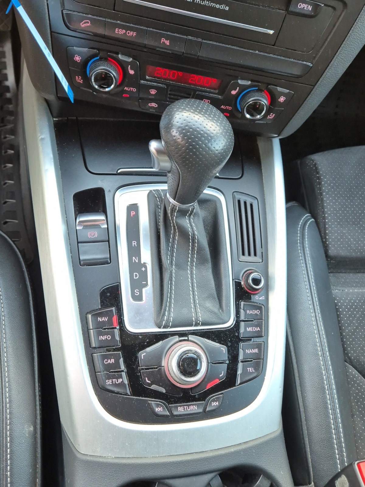 AUDI Q5 2.0 TFSI quattro S-line-image-11