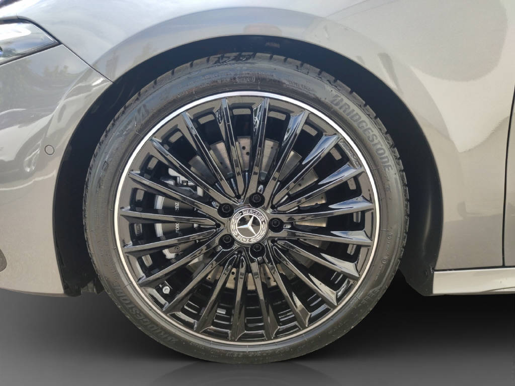 MERCEDES-BENZ A 250 AMG Line 4Matic-image-6