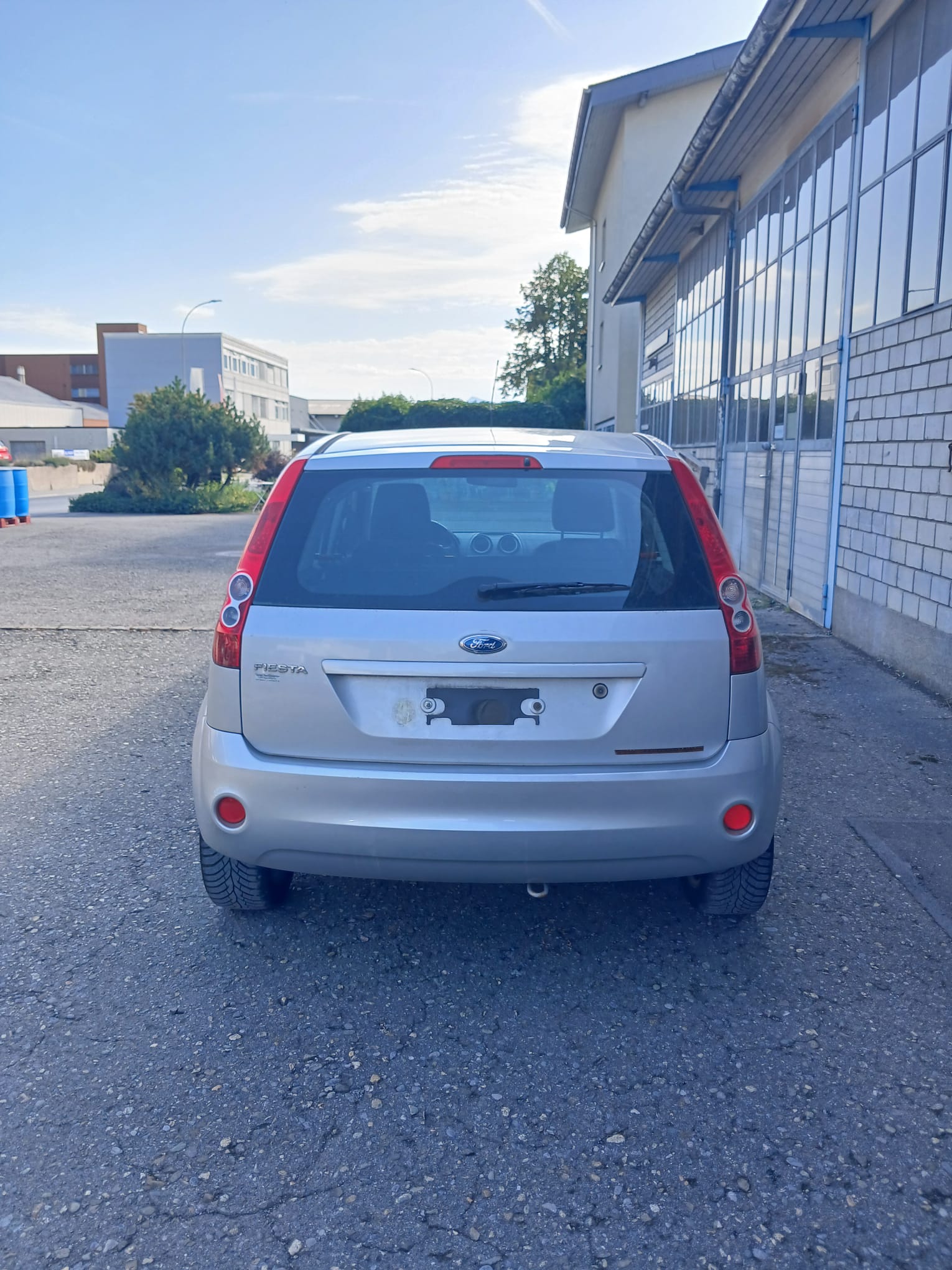 FORD Fiesta 1.4 16V Trend-image-3