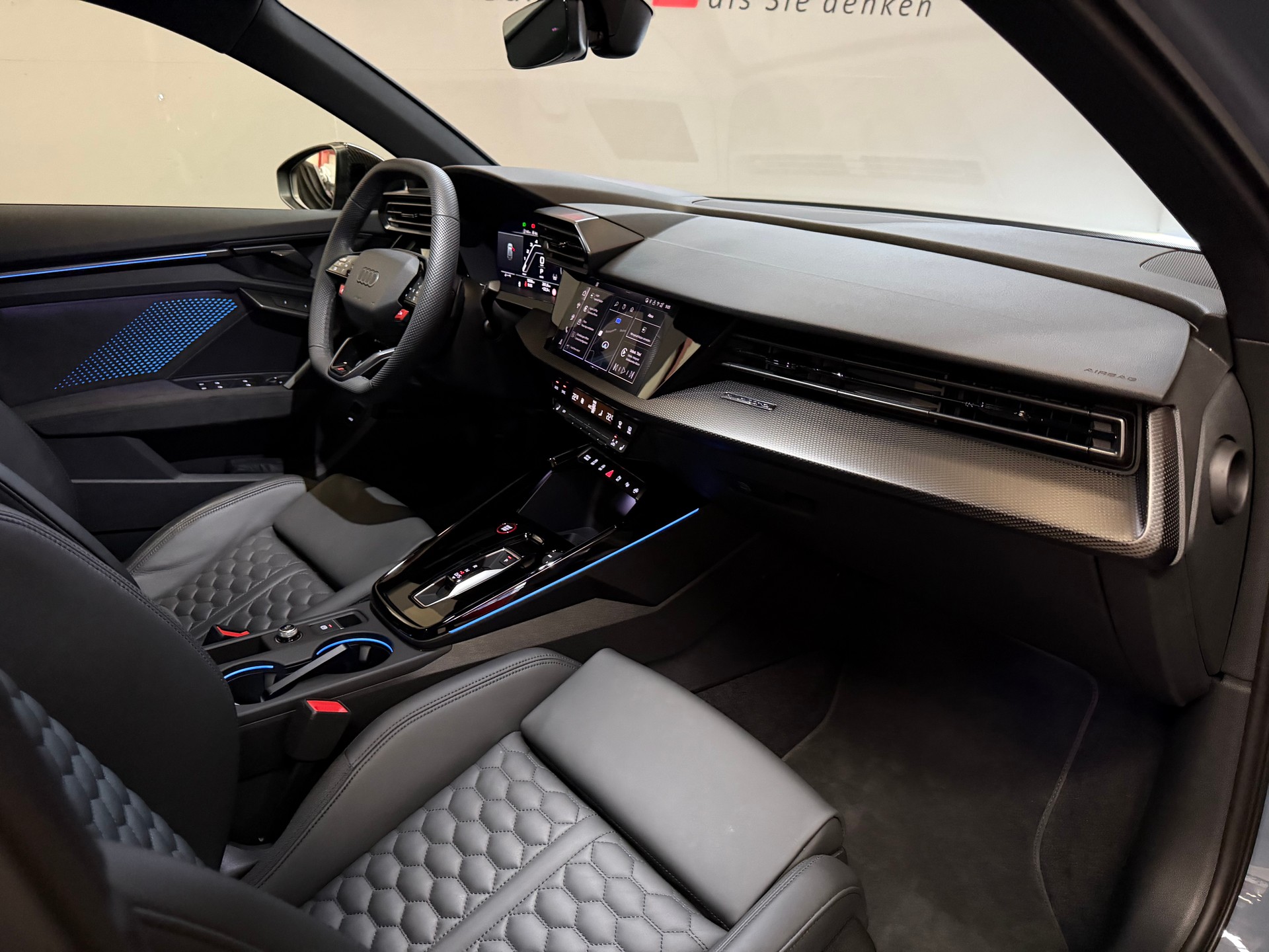 AUDI RS3 Sportback 2.5 TSI quattro S-tronic-image-20