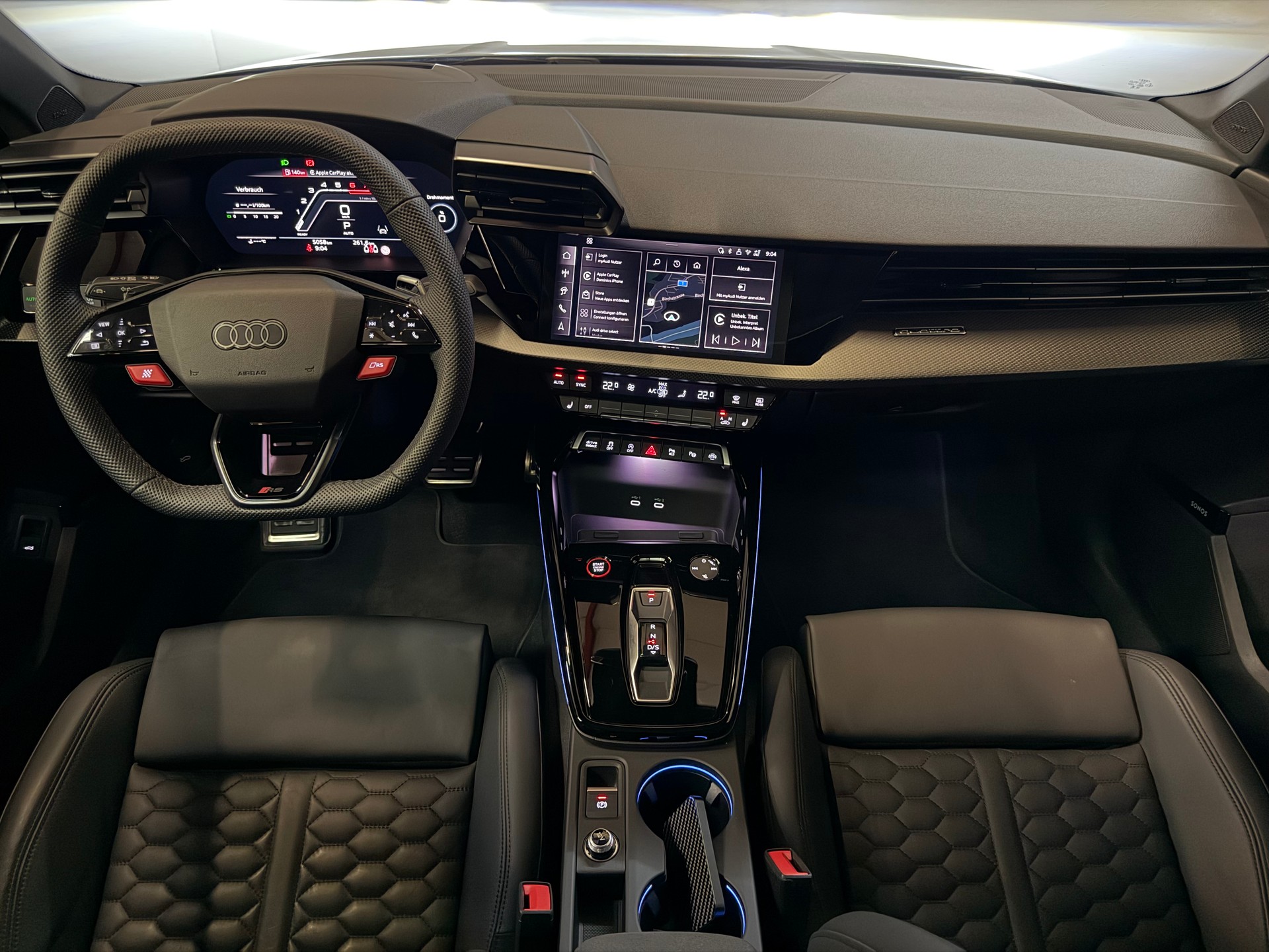 AUDI RS3 Sportback 2.5 TSI quattro S-tronic-image-17