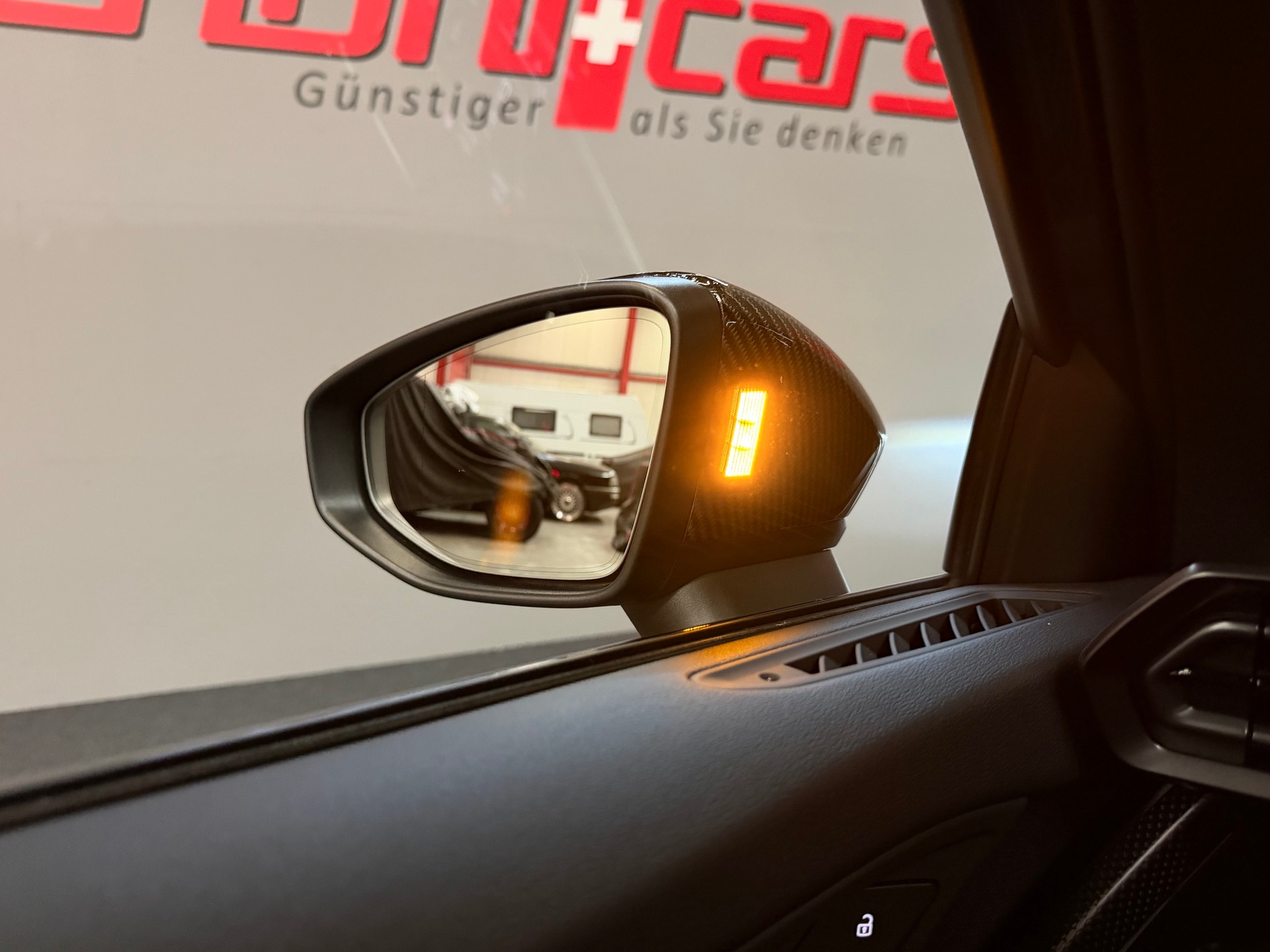 AUDI RS3 Sportback 2.5 TSI quattro S-tronic-image-33