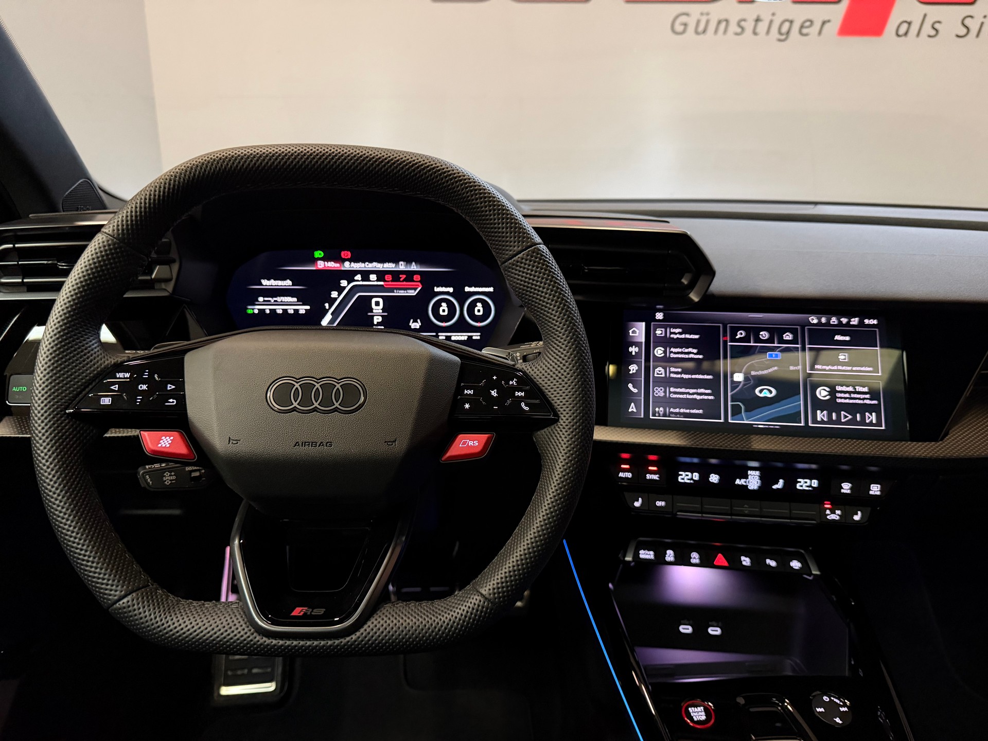 AUDI RS3 Sportback 2.5 TSI quattro S-tronic-image-18