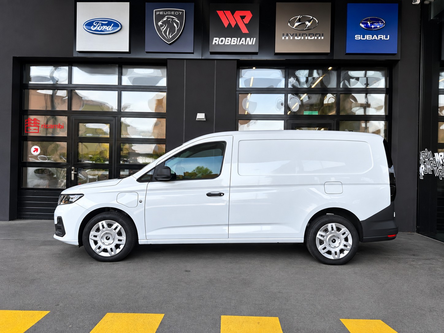 FORD Grand Transit Connect Kasten 1.5 EcoBoost PHEV Trend-image-1