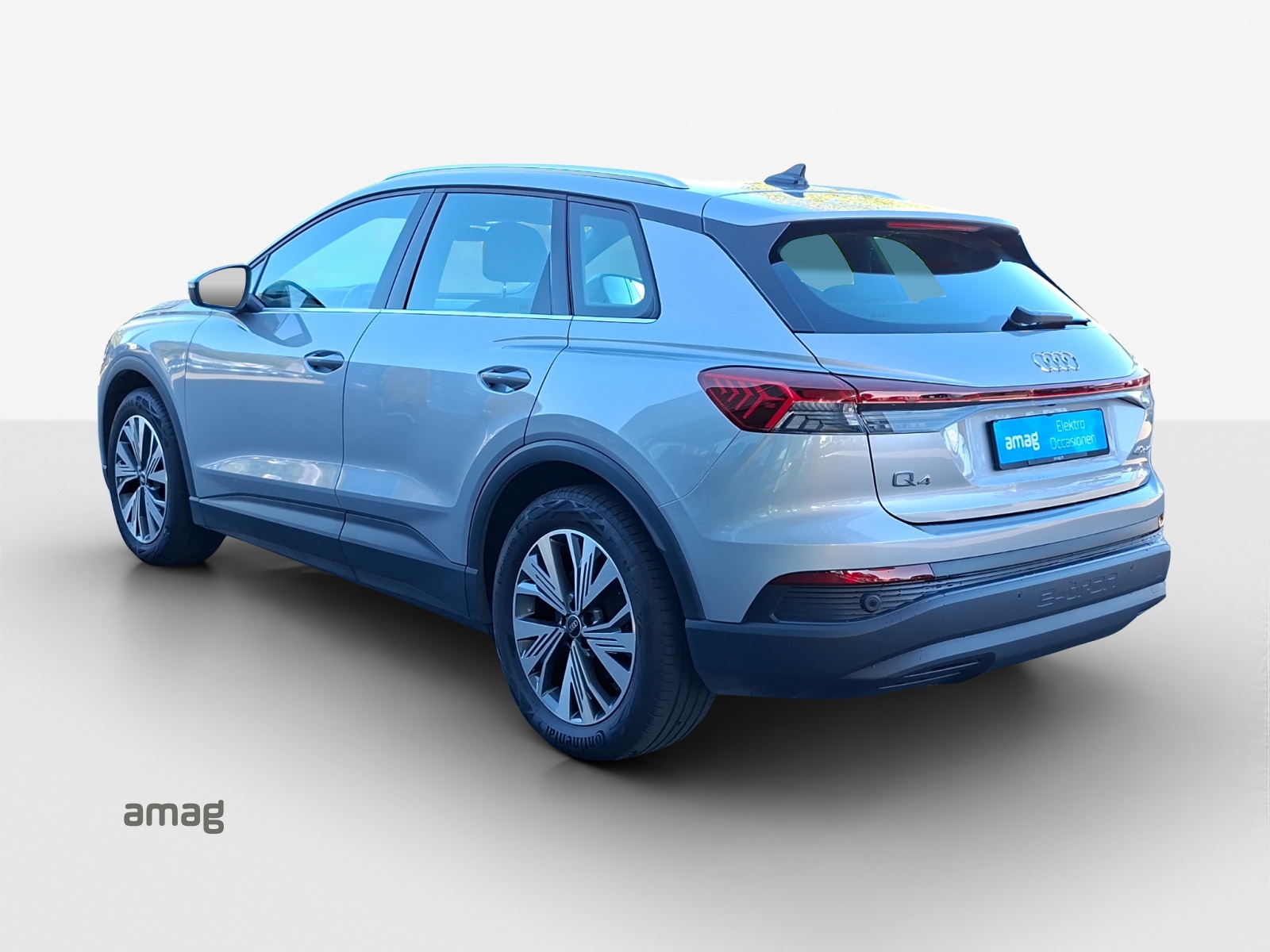 AUDI Q4 e-tron 40-showroom-element-2