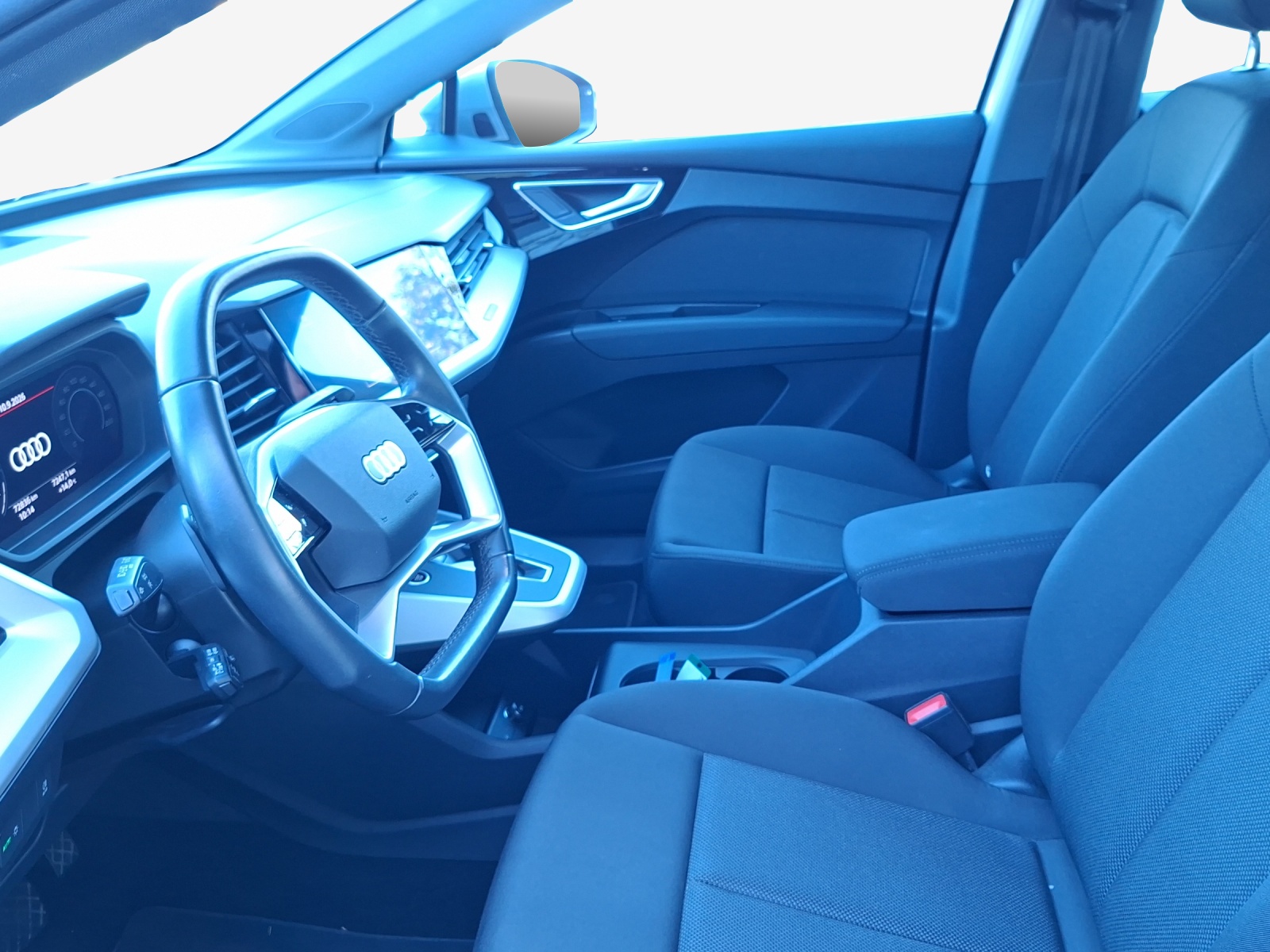 AUDI Q4 e-tron 40-image-8