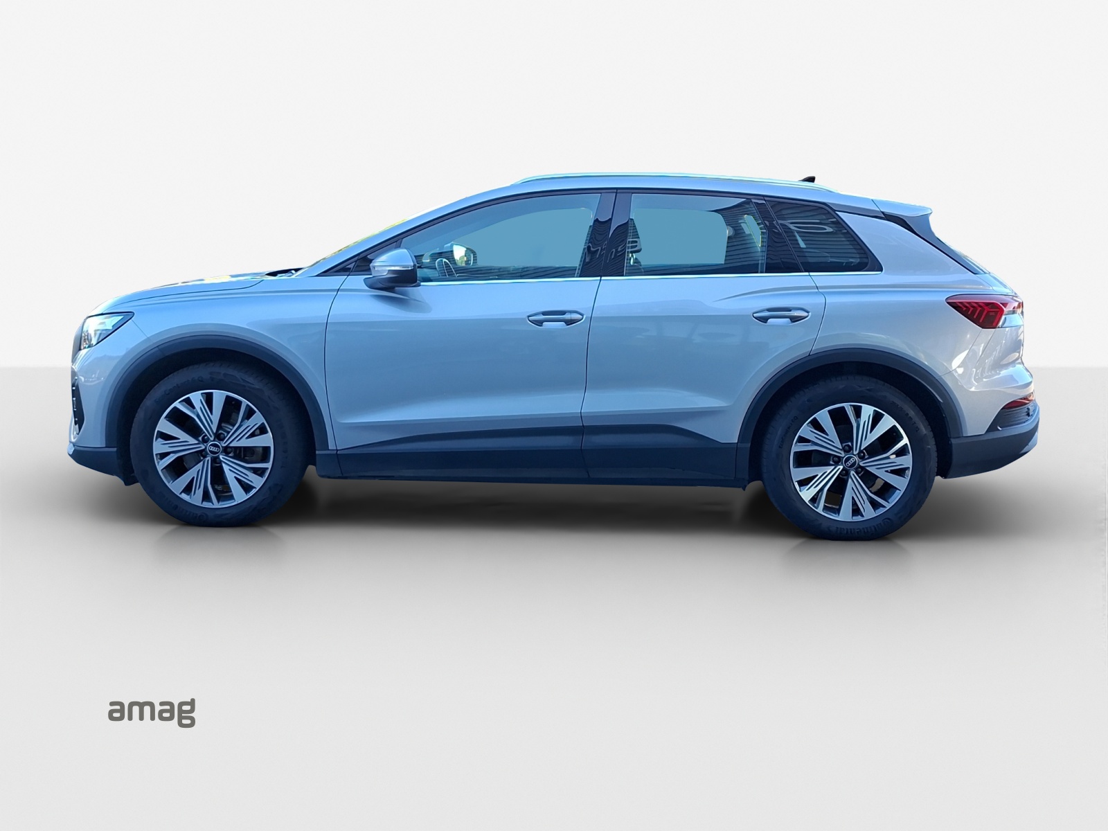 AUDI Q4 e-tron 40-showroom-element-1