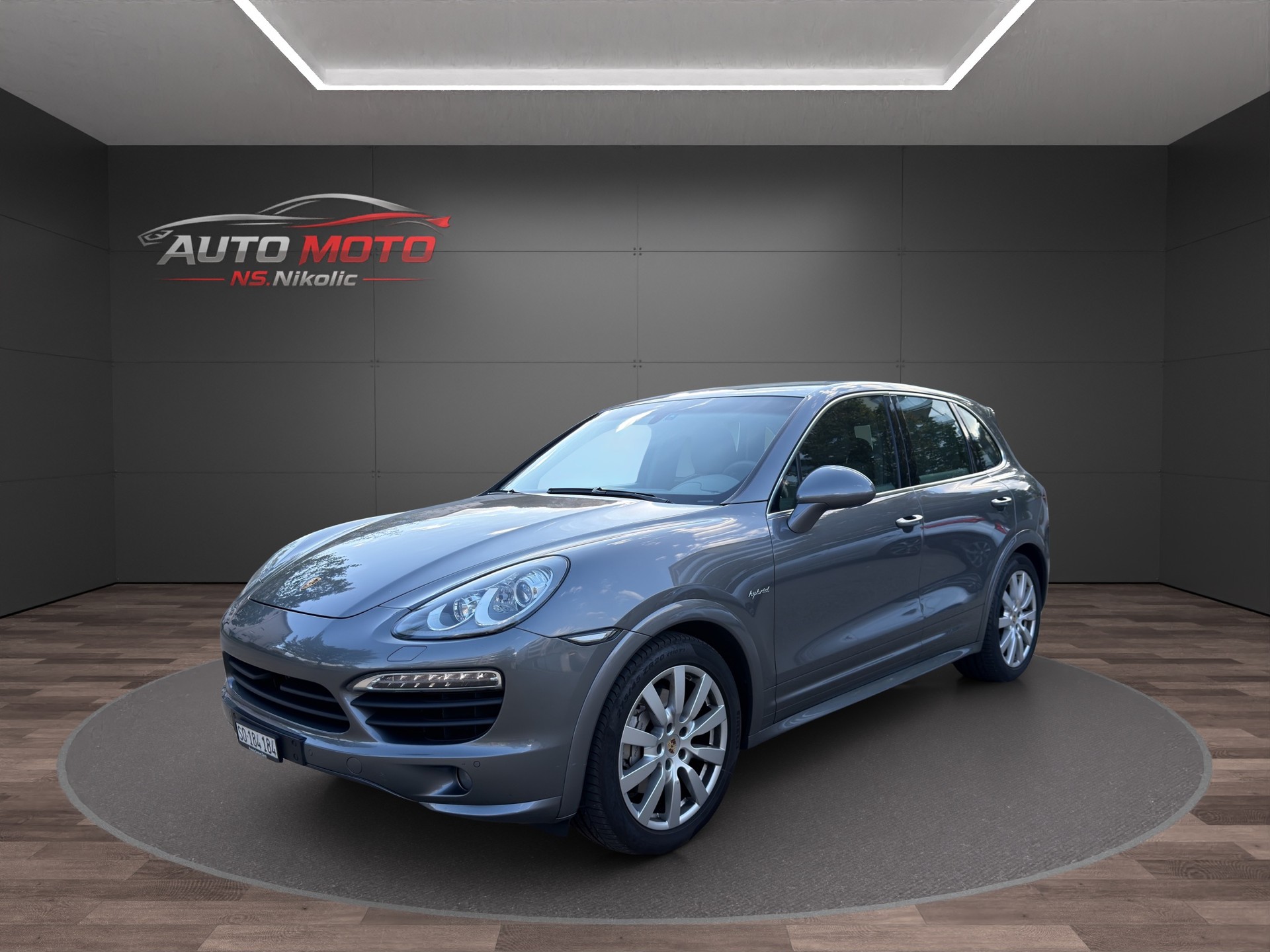PORSCHE Cayenne S Hybrid-image-1