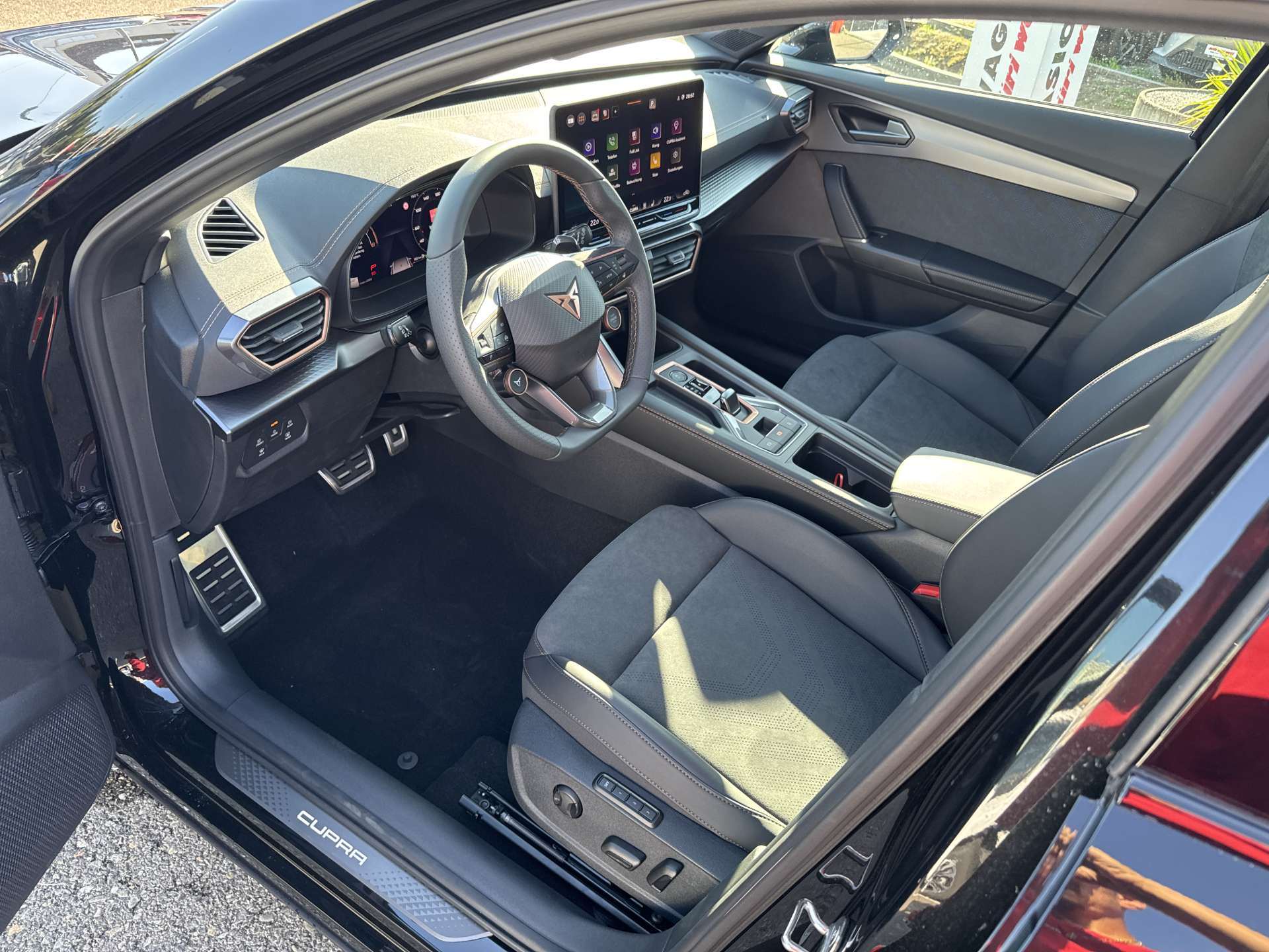 CUPRA Formentor 2.0TSi VZ 4Drive 333PS DSG-Automat-image-5