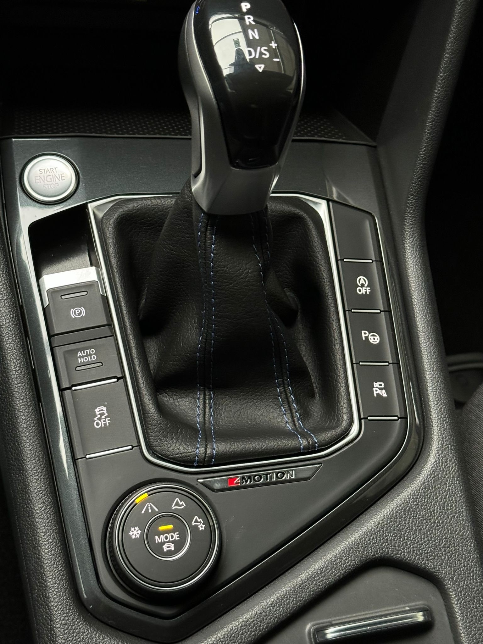 VW Tiguan 2.0TSI R 4Motion DSG-image-12