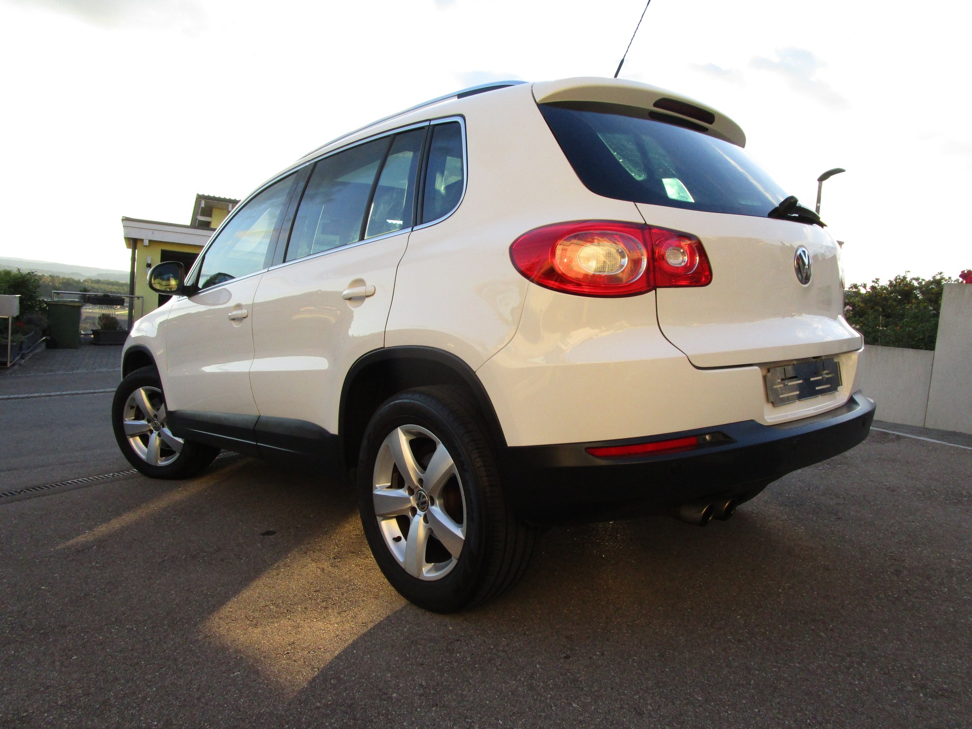 VW 2.0 TSI 200 Sport & Style-image-2