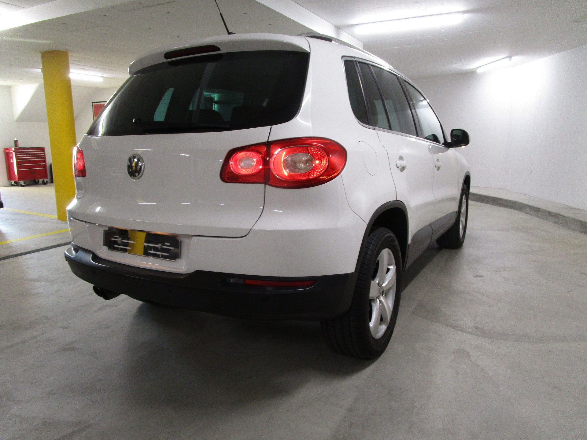VW 2.0 TSI 200 Sport & Style-image-9