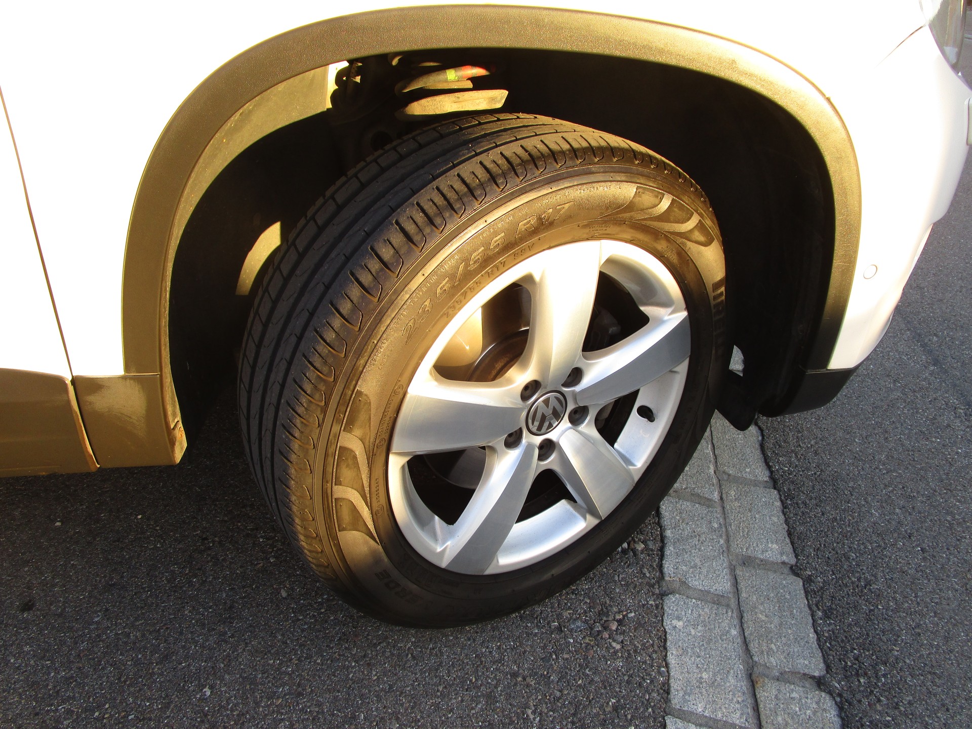 VW 2.0 TSI 200 Sport & Style-image-19