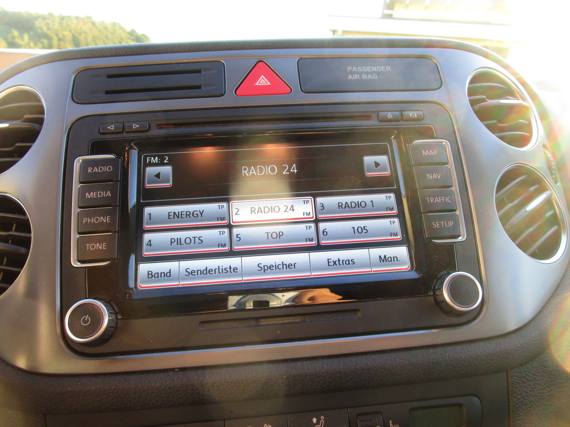 VW 2.0 TSI 200 Sport & Style-image-13