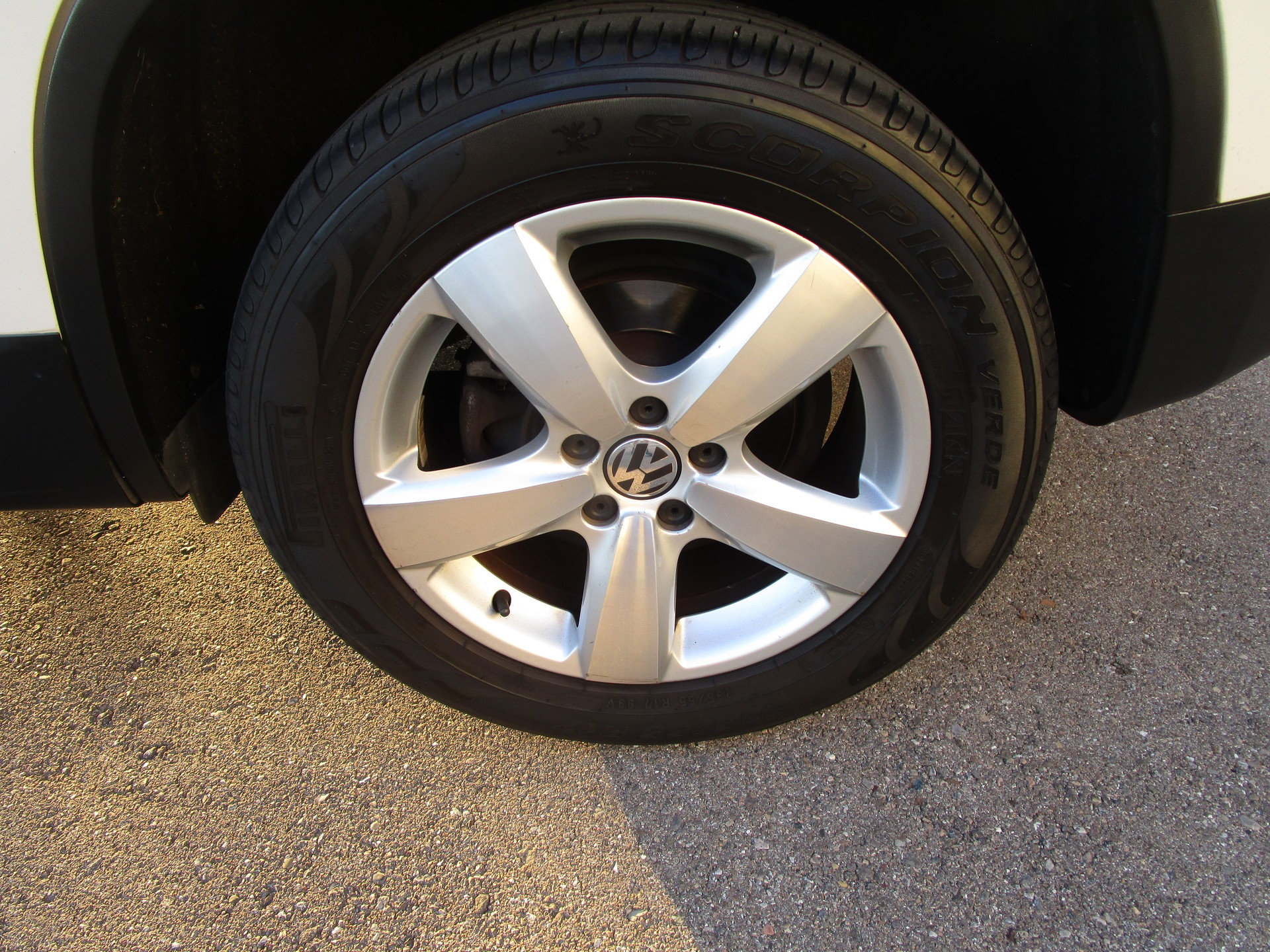 VW 2.0 TSI 200 Sport & Style-image-18