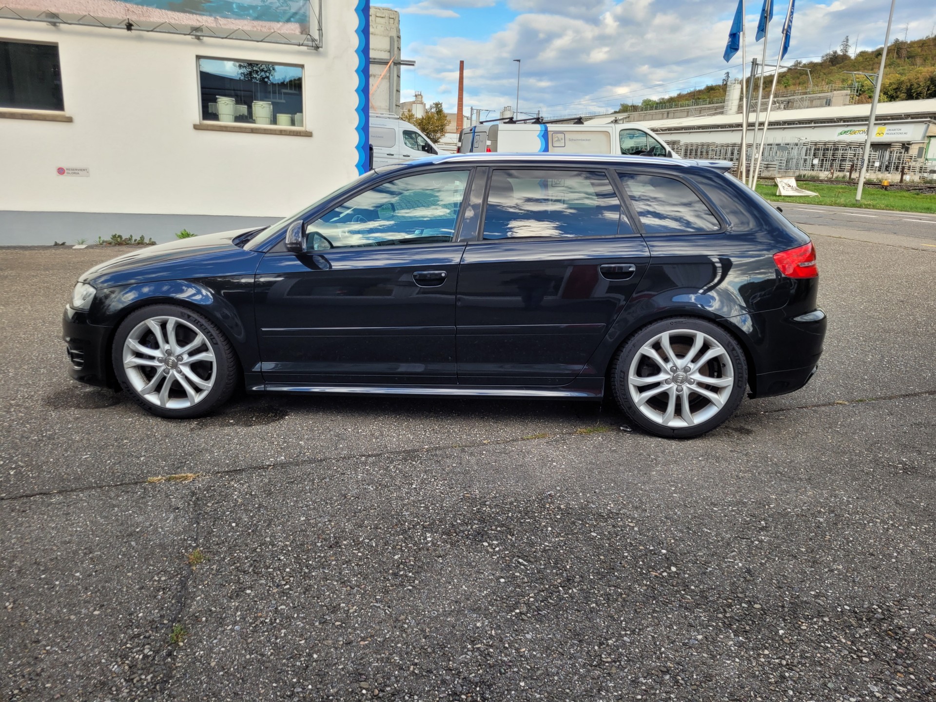 AUDI S3 2.0 TFSI quattro S-tronic-image-7
