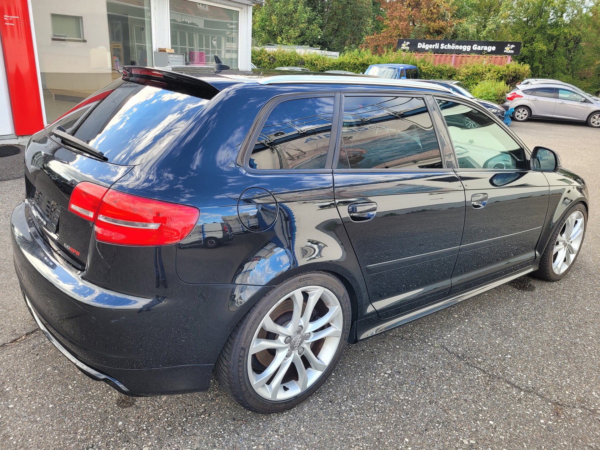 AUDI S3 2.0 TFSI quattro S-tronic-image-2