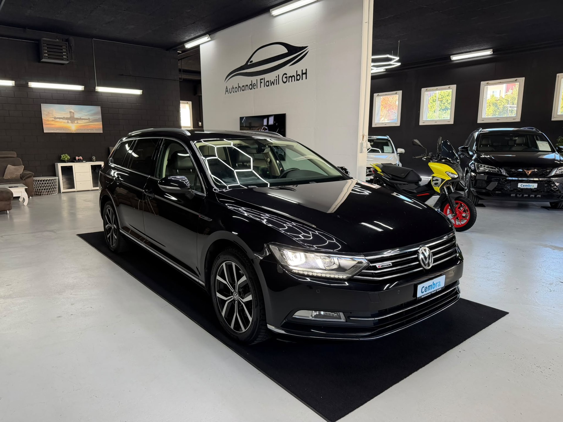 VW Passat Variant 2.0 TDI BMT Highline DSG 4Motion-image-0