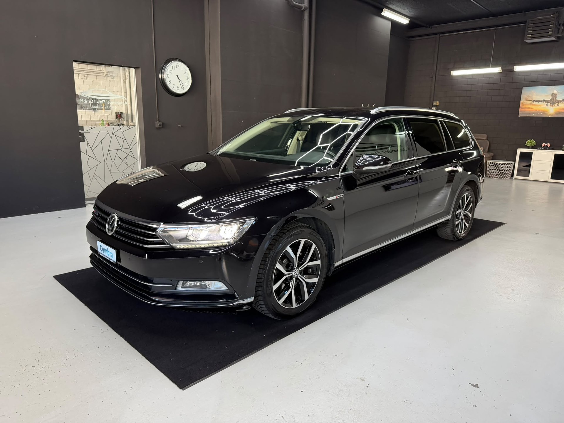 VW Passat Variant 2.0 TDI BMT Highline DSG 4Motion-image-2