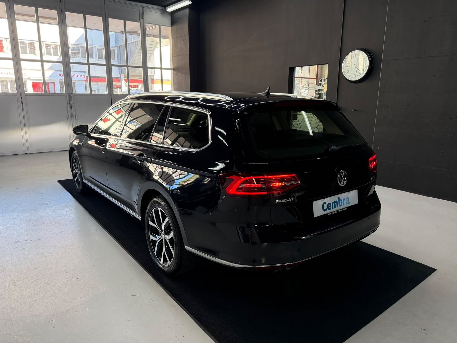 VW Passat Variant 2.0 TDI BMT Highline DSG 4Motion-image-14