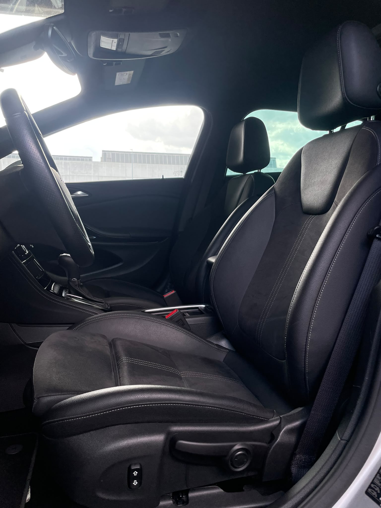 OPEL Astra Sports Tourer 1.5 D 122 Ultimate S/S-image-5