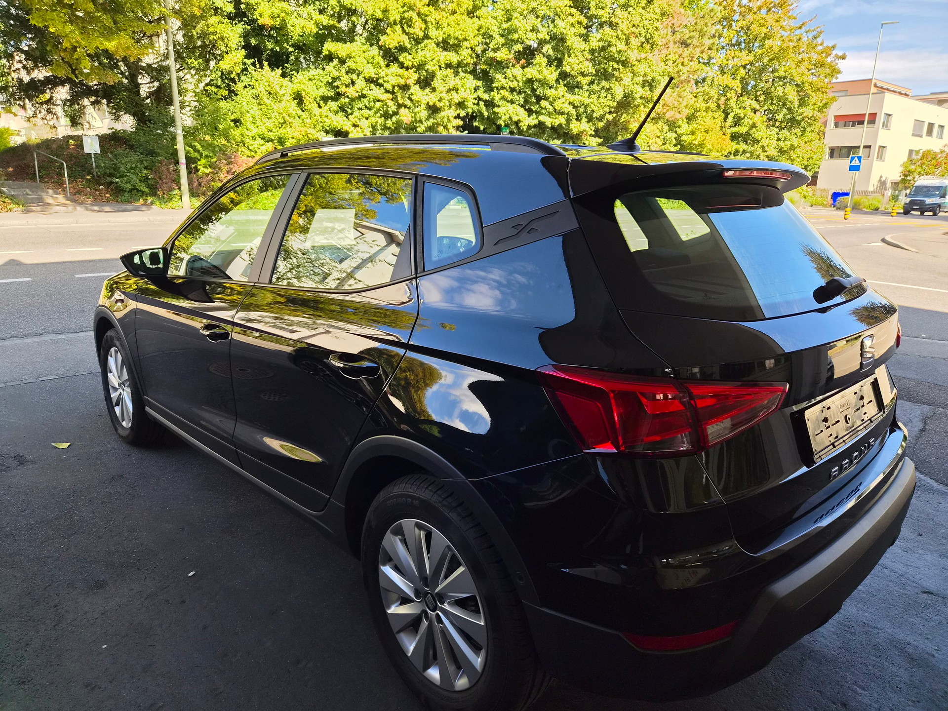 SEAT Arona 1.0 TSI Eco DSG Style-image-3