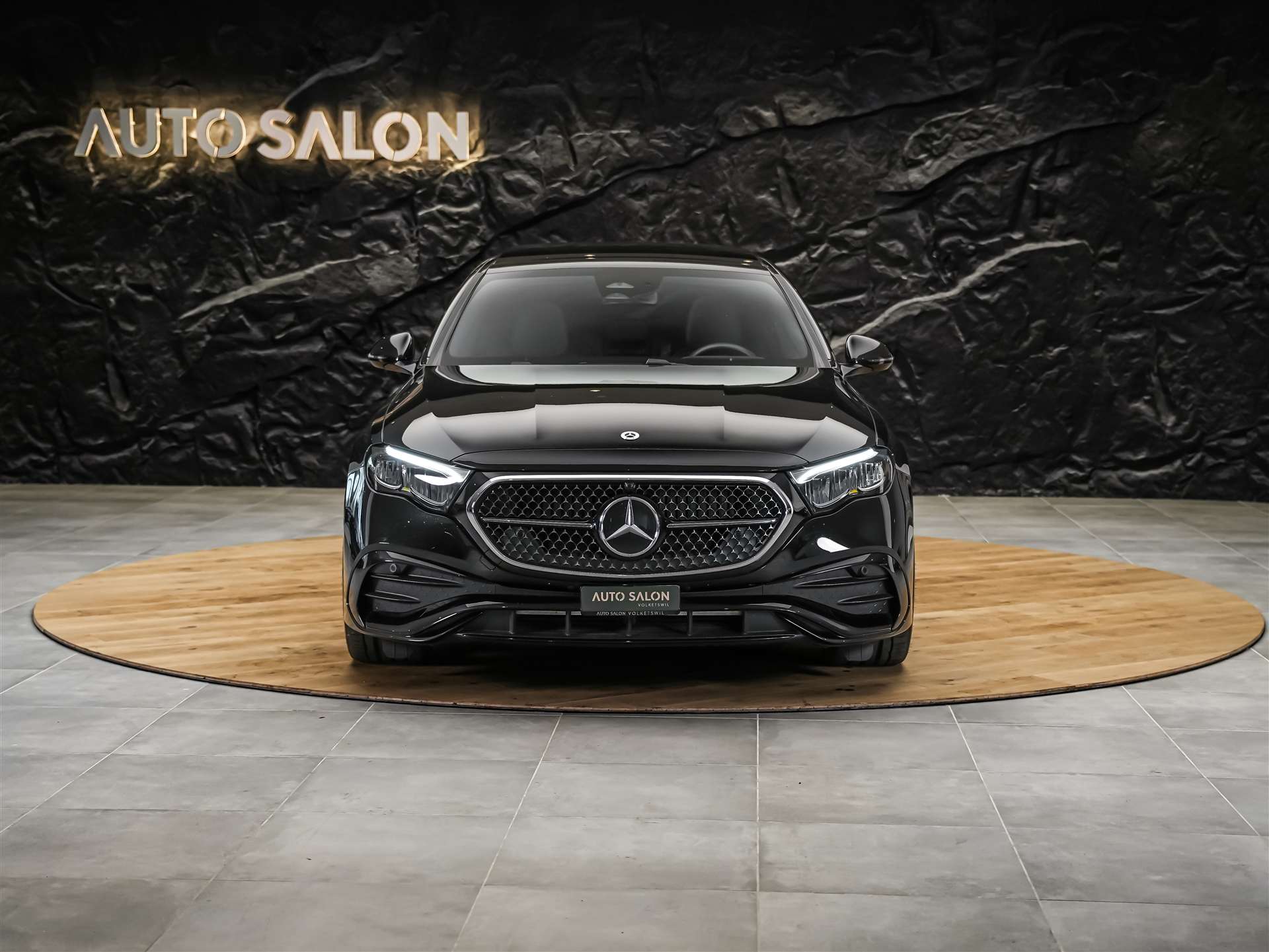 MERCEDES-BENZ E 220 d AMG Line 9G-Tronic *21" Felgen*Werksgarantie*Panorama*Lenkradheizung*-image-6